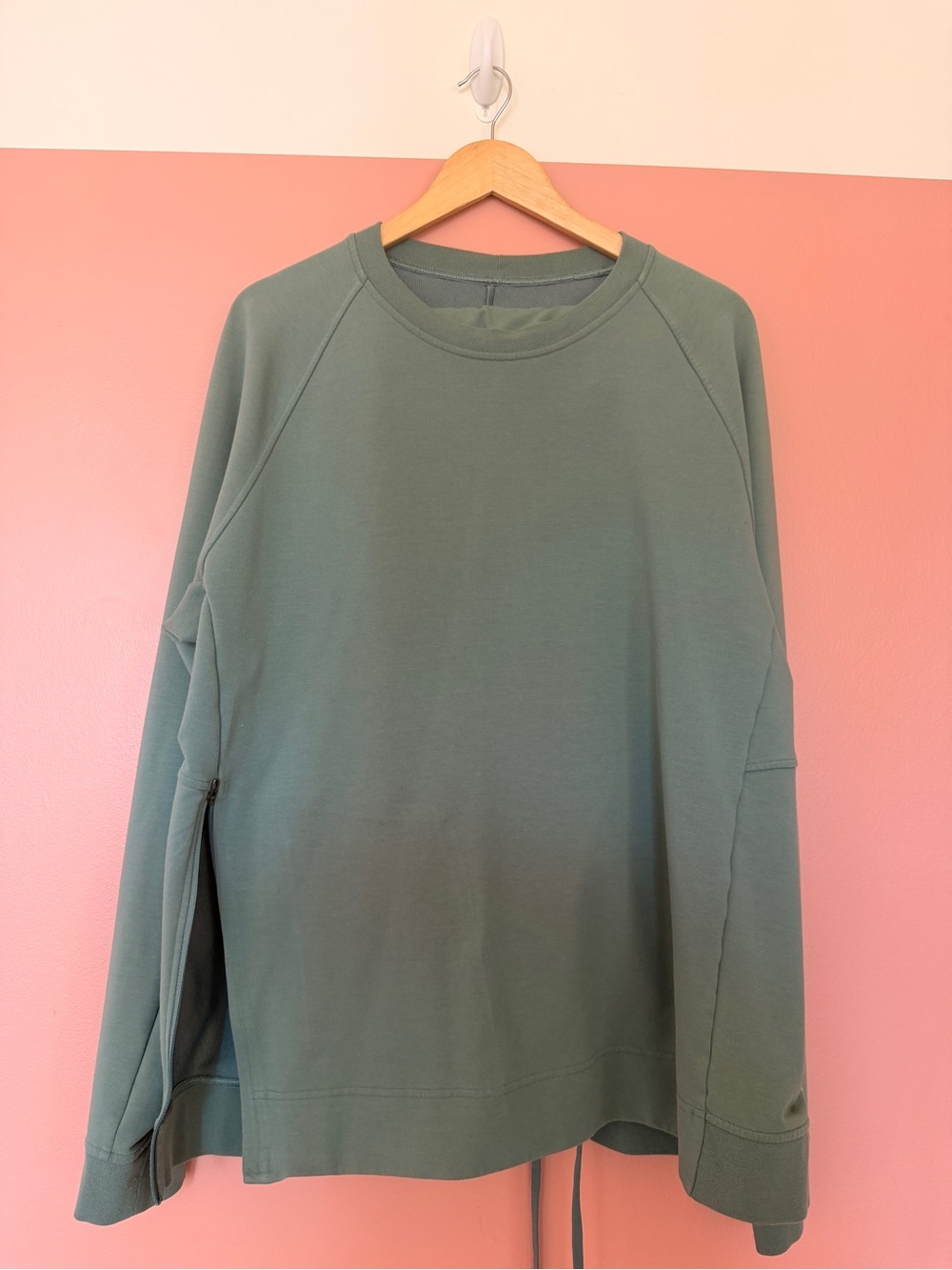 lululemon athletica Men's Crewneck Sweatshirt and Sweat Pants Set in Sage Green